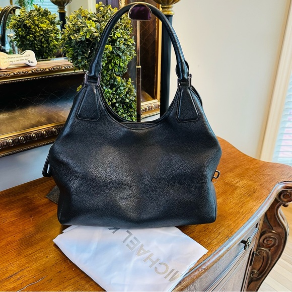 MICHAEL KORS CAMILLE LARGE BLACK PEBBLED LEATHER HOBO LOCK HANDBAG GREAT PURSE - Picture 4 of 12